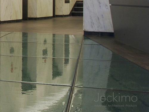 verizon glassflooring close2